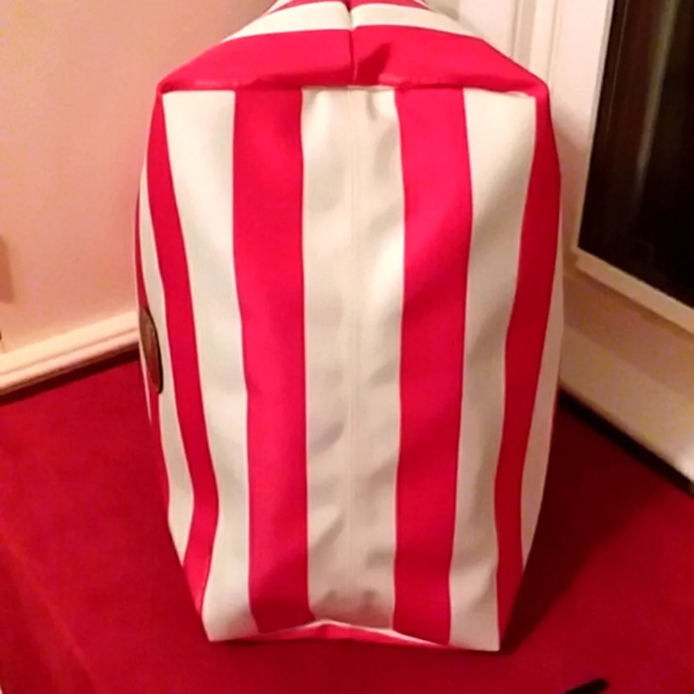 🎆 Sale NEW Dooney & Burke Red/White Large TravelTote/Great for Shopping/Beach - Picture 7 of 10